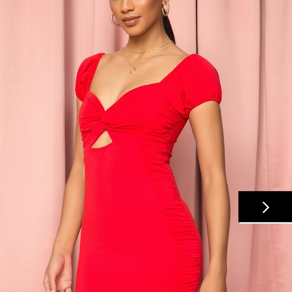 Super down ruched puff sleeve sexy dress NWT never worn